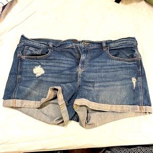 Old Navy Boyfriend Distressed Denim Shorts
